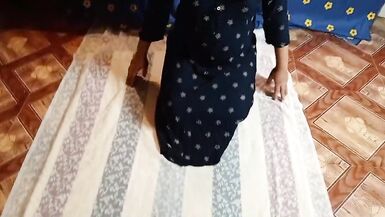 Bhabhi 500 Rupyede Yolda Rezerve Edildi ve Evde Becerildi - Net Hintçe Sesli Süper Hint Seks - 4 image
