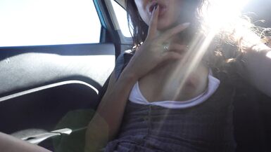 Me masturbo en el UBER | MILF Latina - 7 image