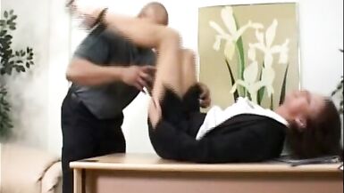 Having sex in the office always helps relieve stress - 5 image