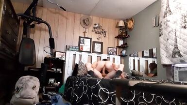 My boyfriend is away at work and my ex is giving me some toe curling orgasms - 3 image