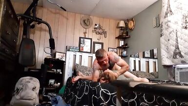 My boyfriend is away at work and my ex is giving me some toe curling orgasms - 9 image