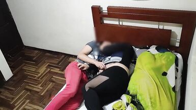 Consegui foder a melhor amiga da minha mulher na cama dela, a minha mulher gosta de ver como é que eu fodo outras mulheres, ela fica sempre louca - 7 image