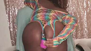 Nookiescookies stuffed her pussy with her toys - 5 image