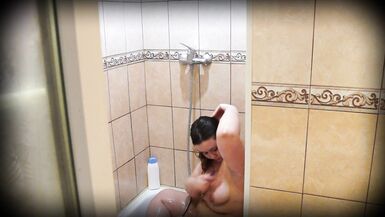 Mature BBW MILF in the shower. Peeping. - 7 image