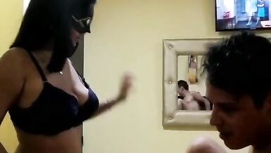 Un Dia Aprendiendo De Mi Madrasta!