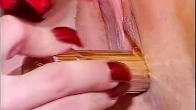 zwei geile Milf lutschen sich die Pussy - 13 image
