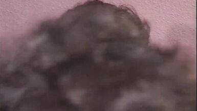 Milfs besorgen es sich heftig mit riesem Dildo Chef kommt und fickt sie beide - 11 image