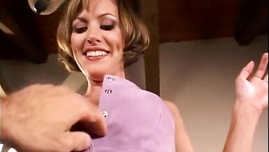 Milf hure im nylon strümpfe gets picked nach oben für einige hotelroom spaß