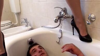 Italian amateur with sister who abuses and dominates brother - 1 image