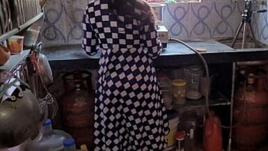 The brother-in-law took the native sister-in-law in the kitchen - 1 image