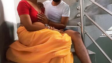 Roshani Bhabhi Ko Sidiyo Par Choda Khade Khade jab Unka Bhaiya Se Jagda hua - 4 image