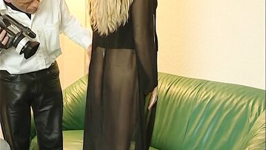 Le pari de la baise avec ma voisine - merci de ne pas regarder la vidéo - 5 image