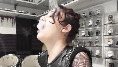 Mira de cerca como el humo - 4 image