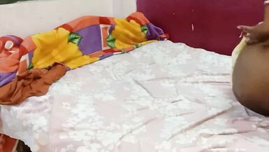 Il mio primo sesso in assoluto con mio figlio in legge di notte quando riposavo nella mia stanza - 10 image