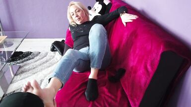 The first foot worship for a blonde woman - 5 image
