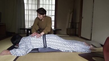 Seducing a Housekeeper Who Came to Lay Out a Futon Part3 - 3 image