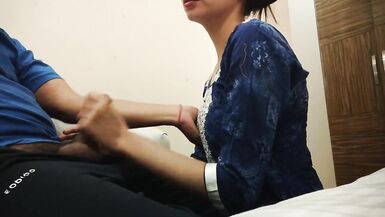 Indian Desi Bhabhi seduces electrician while he is repairing. Pussy fuck hard in hindi audio Repair waale ne kiya