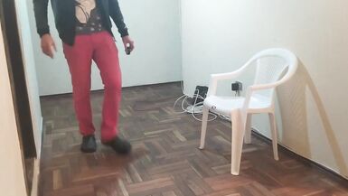 Entramos en una casa y Sugar estaba allí con sus dos esposas, acabamos follándonos a las dos esposas. - 2 image