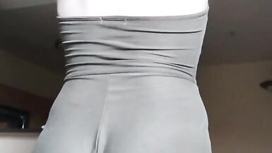 Sexy redhead milf twerking - 5 image