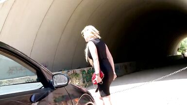 街头妓女喜欢吞咽的haenge tits - 2 image