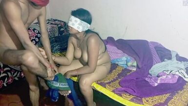 So Rhi Bhabhi Ko Devar Ne Jabardasti Choda - Devar scopa con Bhabhi quando il fratello è in servizio notturno - 1 image