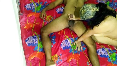 Sonali Maa Ne Muth Markar Pahli Baar Chudaya Bete Se - 2 image