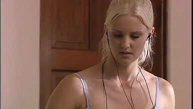 Superbe pute brune qui se fait percer la chatte chaude quelle désire