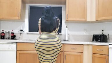 BIG ASS STEPMOM CANT GO OUT WITH CORONAVIRUS LOCKDOWN SO SHE FUCKS HER SON - 1 image