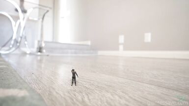 Giantess Cleo and Lea, Tiny Alien Contact