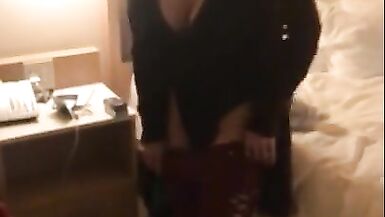 Une femme sexy rencontre son premier père noir dans un casino de Las Vegas - 3 image