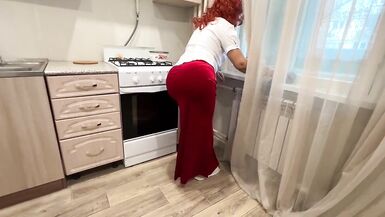 Mature MILF arches her back and wants anal sex - 3 image