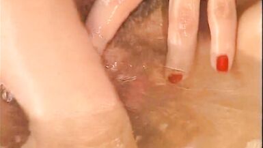 Romantischer Sexin der Badewanne Classic - 4 image