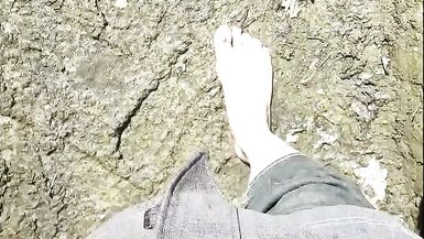 hiking barefoot in the mud, getting very dirty feet, feet fetish only ! - 6 image