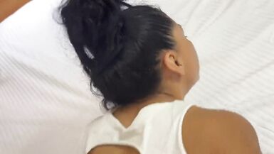 La belle-mère aide à faire les devoirs avec ses lèvres de Latina. Commandez votre propre vidéo personnalisée, faite spécialement pour votre visionnage privé. - 12 image