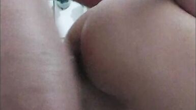 Sorprendo a mi madrastra en la ducha y follamos en silencio | Morocha Argentina MILF - 15 image