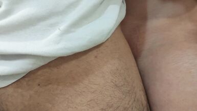 Standing fuck ends in a creampie on the thigh - 15 image