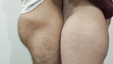 Standing fuck ends in a creampie on the thigh - 7 image