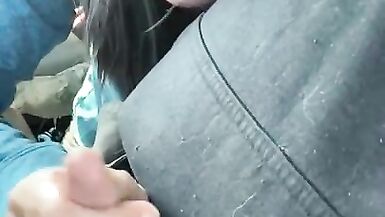 Ateşli milf oral seks yapar ve büyük yükü yutar - 13 image