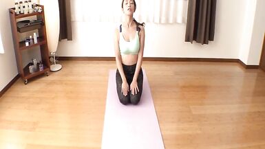 A Married Yoga Teacher who Falls in Love: Reiko Kobayakawa - 7 image