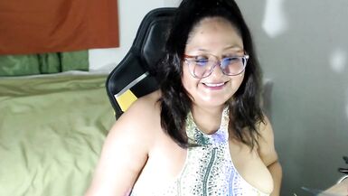 Bbw just talking with her fans - 5 image