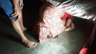 Palang Ke Niche Pasi Huyi Aunty Ko Masti Me Pel Diya - 4 image