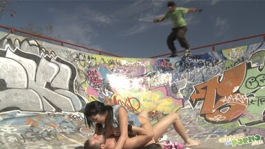 follando entre patines - 1 image