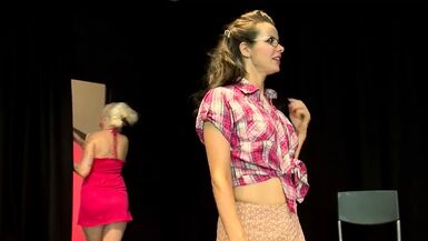 Horny lesbian friend gets fucked by eager fingers stuck in