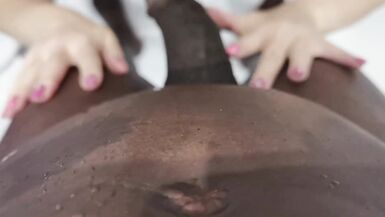 LA FEMME DE LÂGE DOR AIME LES GROSSES BITES NOIRES - 5 image