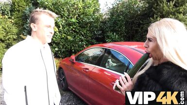 VIP4K. Salad days with a mature - 3 image