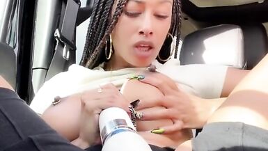 Ebony slut pulls over to squirt out Jeep top - 10 image