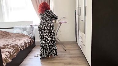 Milf ironing clothes and feels that there will be anal sex with her big butt - 2 image