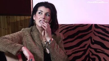 Notgeile milf braucht immer wieder mal einen Analfick