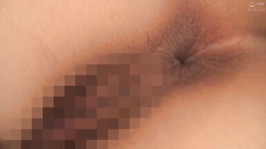 Amateur Housewife Goes on a 1 Night Stay at a Normal College Guy's Place with Just 1 Condom - 4 image