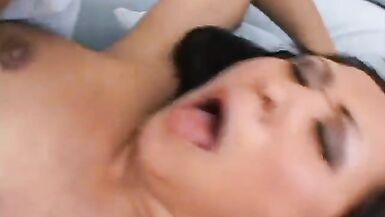 Asiática MILF tiene un creampie caliente pegajosa - 8 image